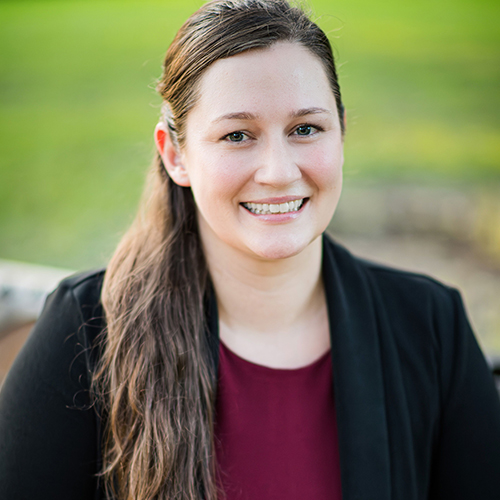 Rebecca Thompson Headshot