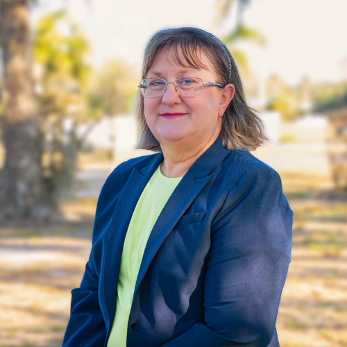 Beth Mayberry Headshot