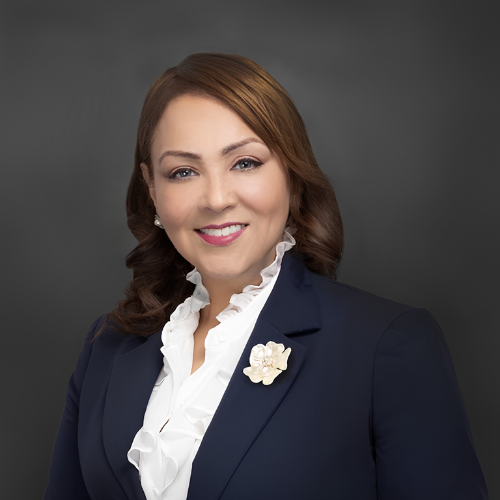 Viviana Janer Headshot